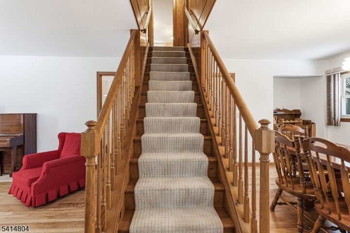 Property Photo:  336 W Crescent Pkwy  NJ 07080 