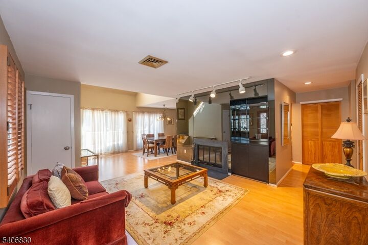 Property Photo: 11 Cerone Ct NJ 07052