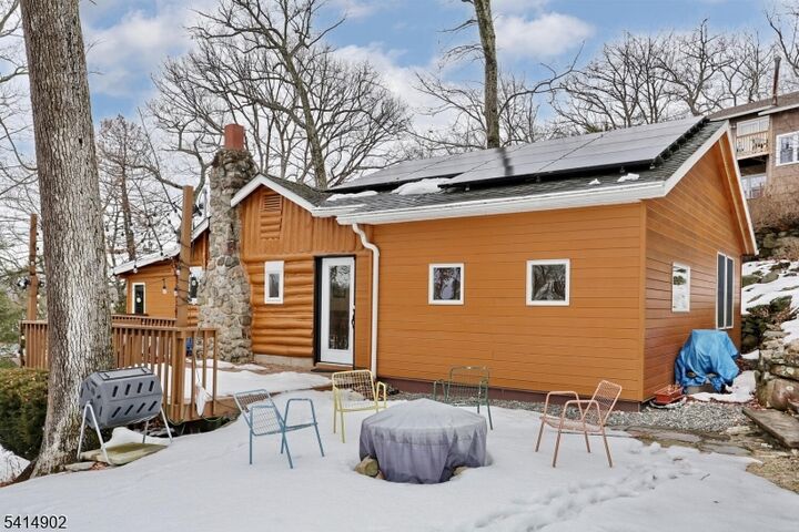 Property Photo:  390 Lakeview Ave  NJ 07456 