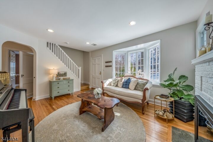 Property Photo:  3 Long Hill Ln  NJ 07928 