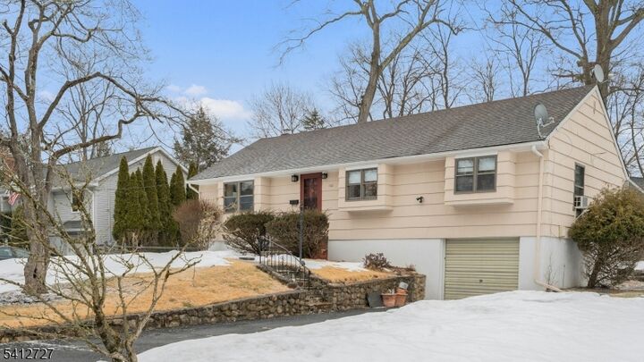 Property Photo: 122 Orchard Pl NJ 07446