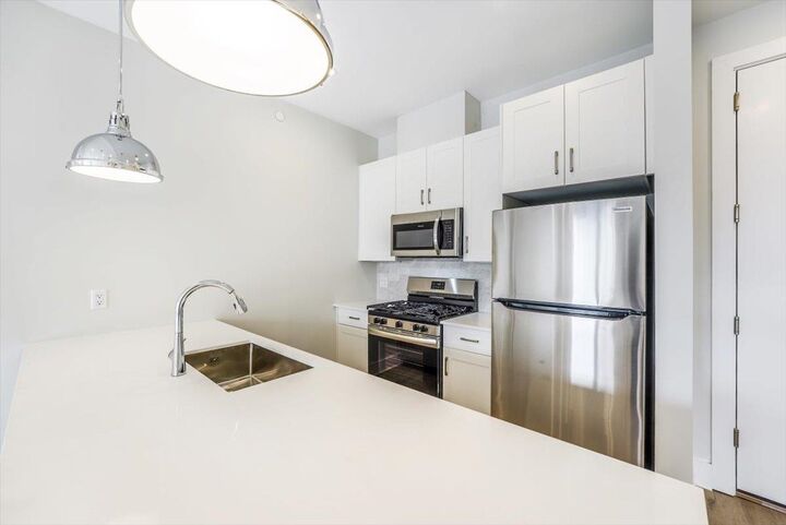 Property Photo:  667-665 Grand St 306  NJ 07304 