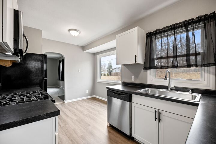 Property Photo:  3225 E Washington Avenue  IA 50317 