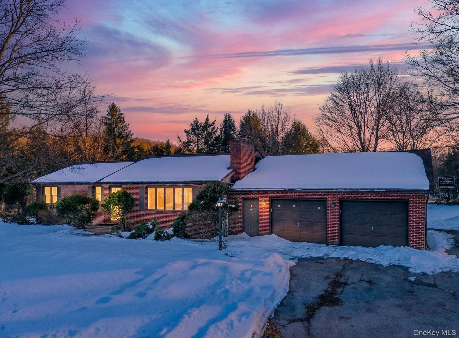 Property Photo:  609 New Paltz Road  NY 12528 