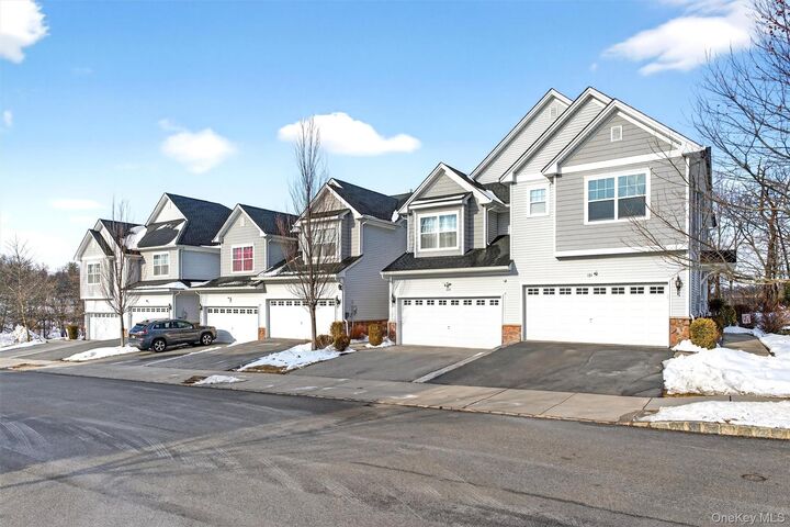 Property Photo:  131 Meadow View Drive  NY 10940 