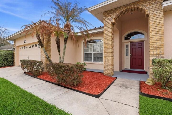 Property Photo:  831 Bryson Loop  FL 33809 