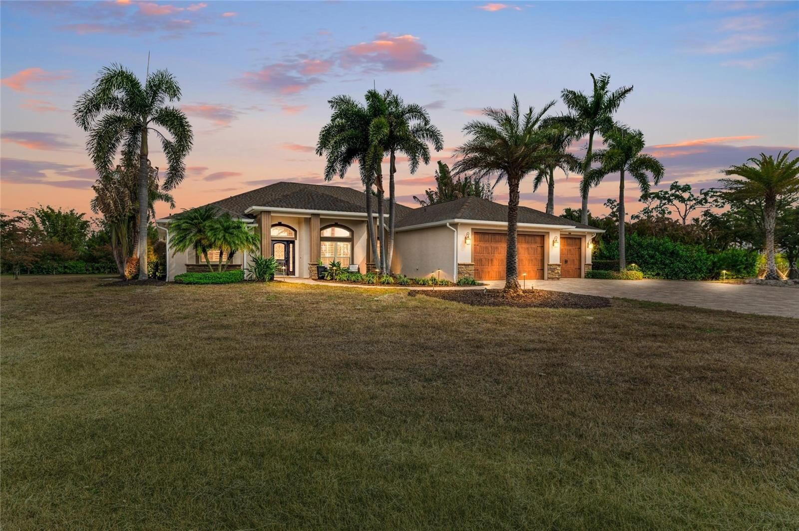 Property Photo:  5348 Palangos Drive  FL 33982 