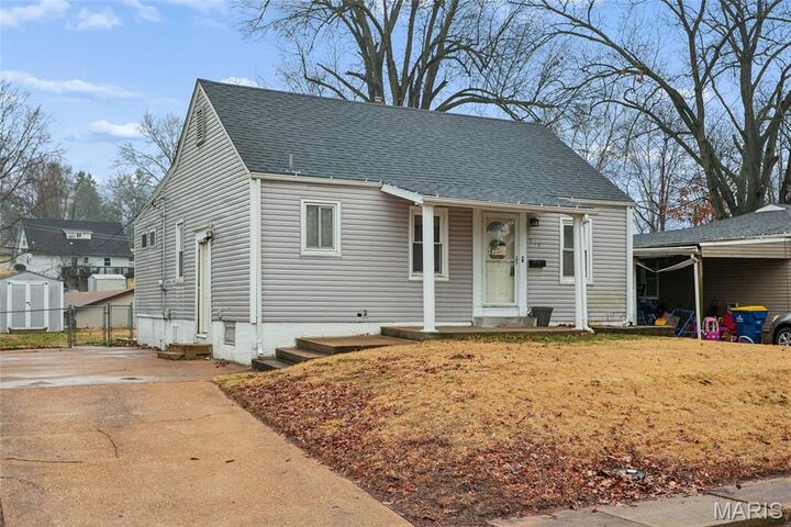 Property Photo:  810 S 2nd Street  MO 63028 