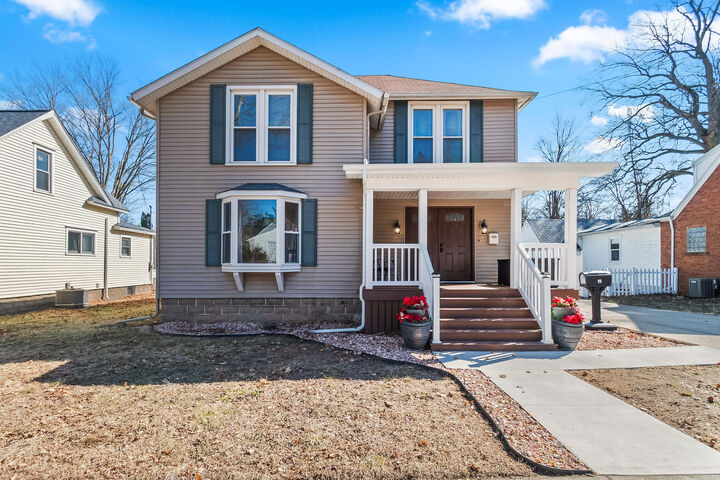 Property Photo:  93 S West  MI 49242 