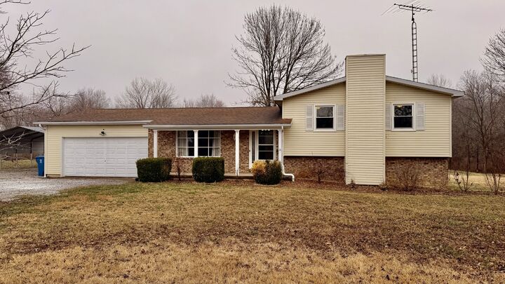 Property Photo:  16846 E Payton Road  IL 62872 