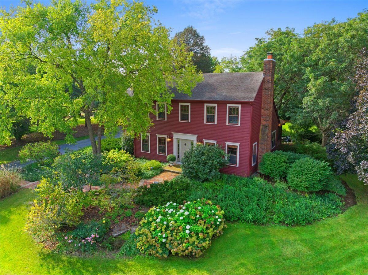 Property Photo:  39W113 Ridge Line Road  IL 60175 