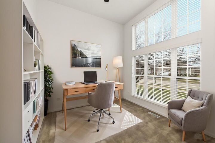 Property Photo:  816 Colchester Drive  IL 60543 