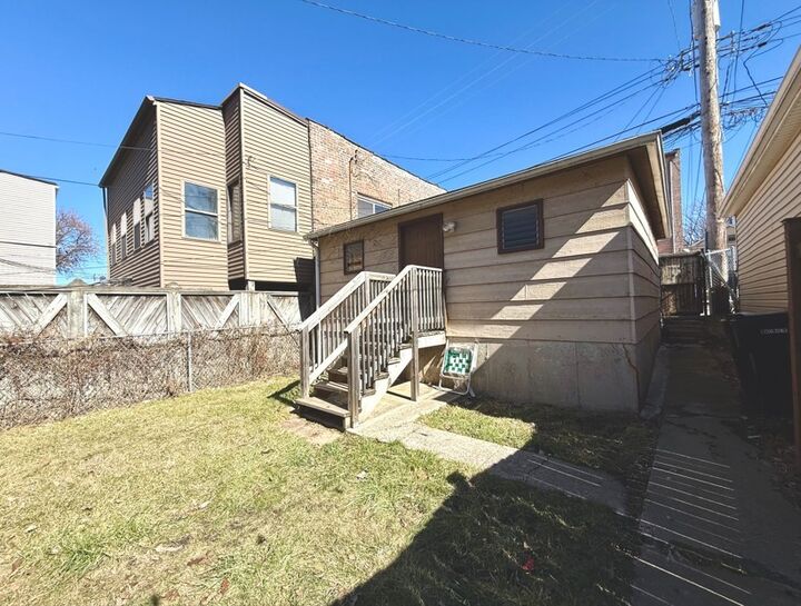 Property Photo:  3215 S Lowe Avenue  IL 60616 