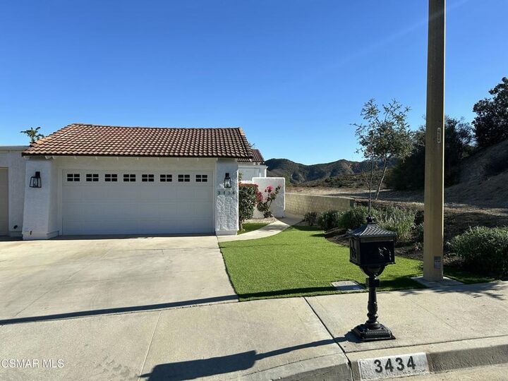 Property Photo:  3434 Twin Lake  CA 91361 