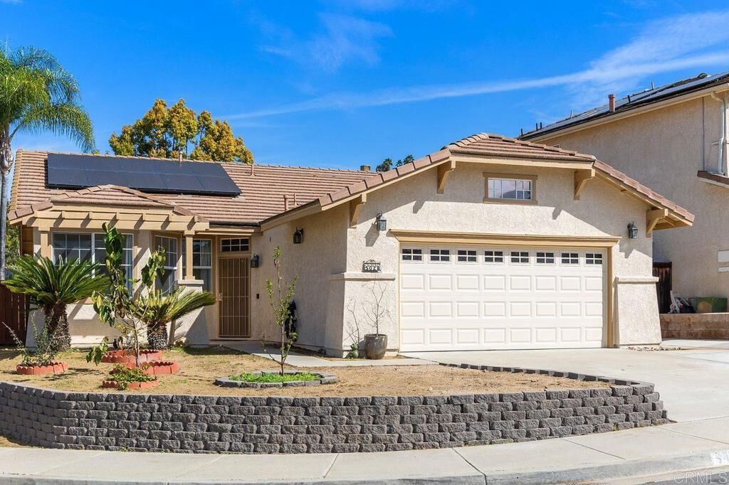Property Photo:  5028 Avocado Park Way  CA 92028 