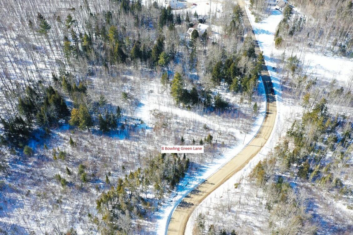 Property Photo:  8 Bowling Green Lane  ME 04915 