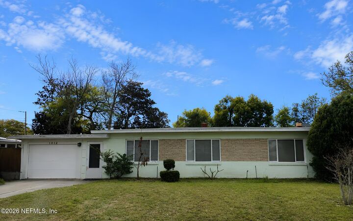 Property Photo: 1012 N 6th Avenue FL 32250