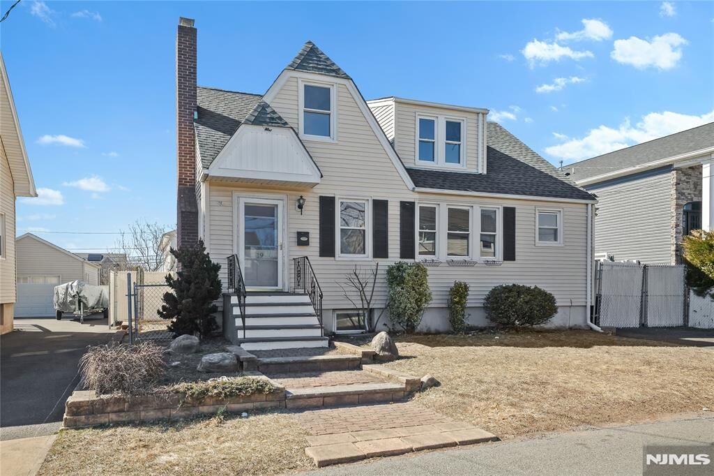 Property Photo:  19 Woodward Street  NJ 07663 