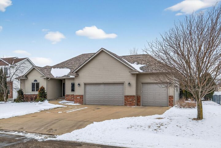 Property Photo:  1408 27th Street SW  MN 55912 