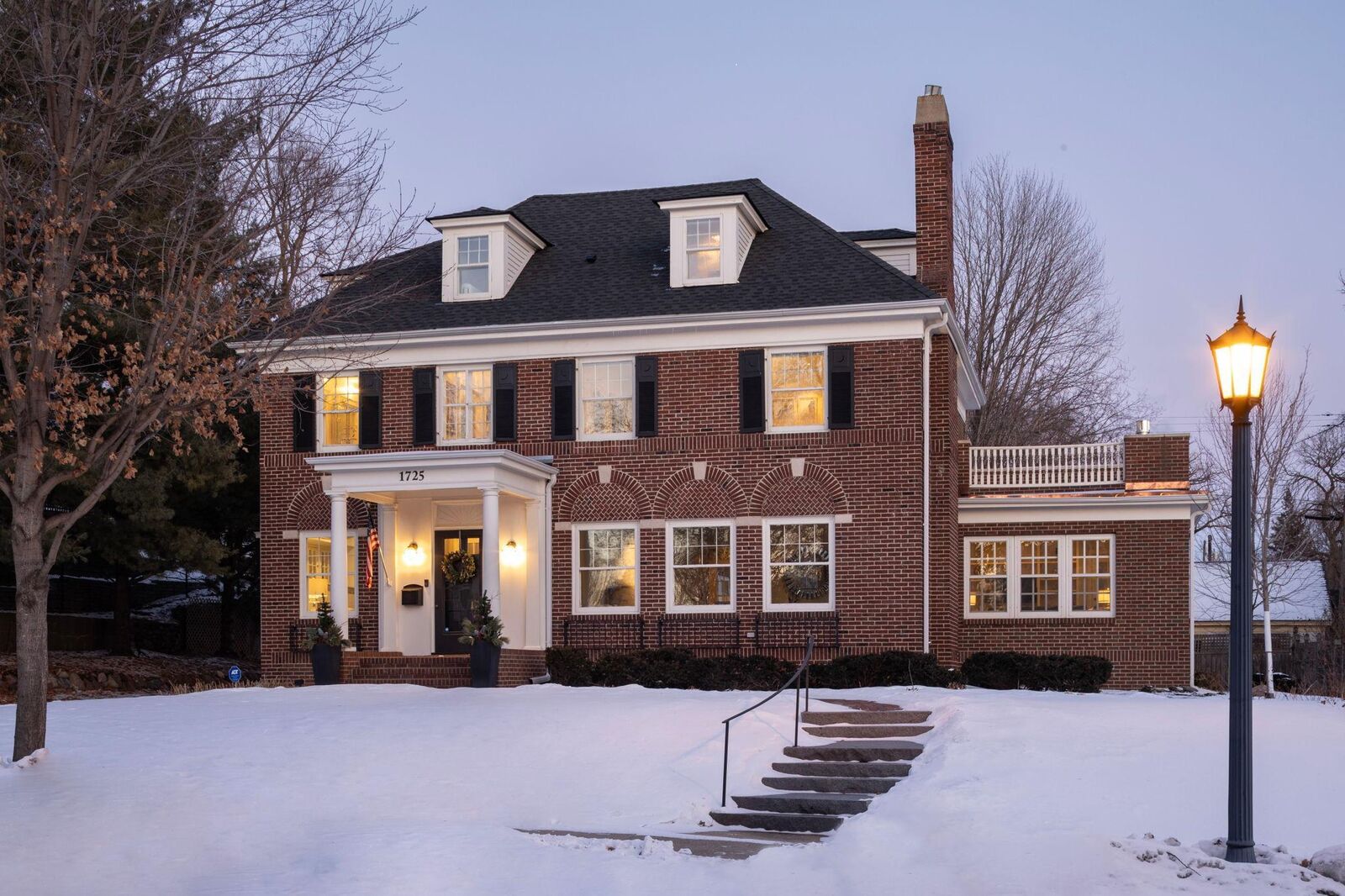 Property Photo: 1725 Knox Avenue S MN 55403