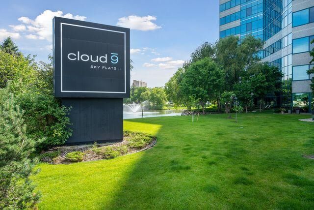 Property Photo:  5601 Smetana Drive 418  MN 55343 