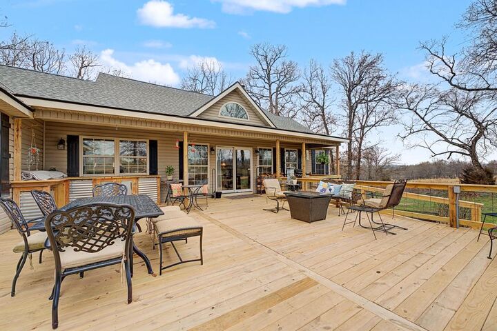 Property Photo:  1580 Theresa Lane  AR 72762 