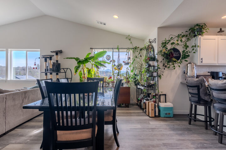 Property Photo:  21 Cerulean Terrace  OR 97524 