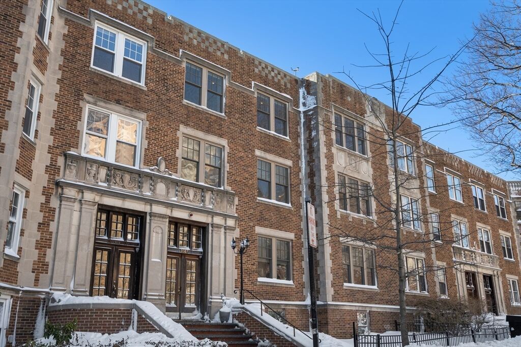 Property Photo:  1517 Beacon 4  MA 02445 