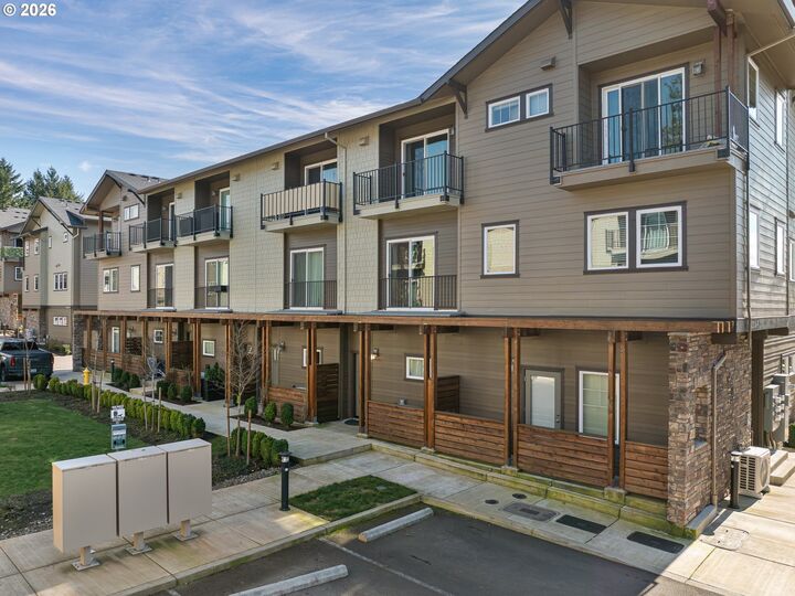 Property Photo: 12023 SE High Creek Rd E OR 97086