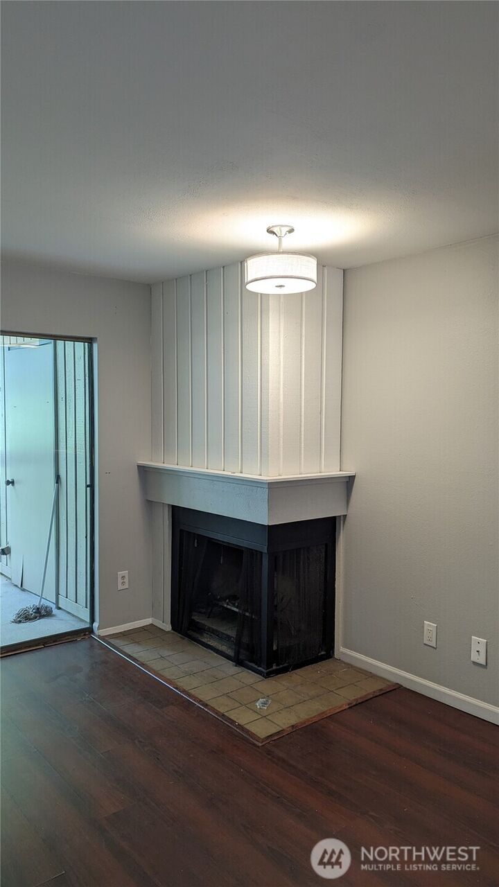 Property Photo:  10819 NE 37th Place 107  WA 98004 