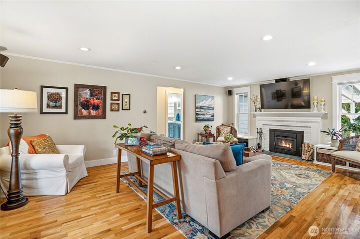 Property Photo:  18903  127th Place SE  WA 98058 