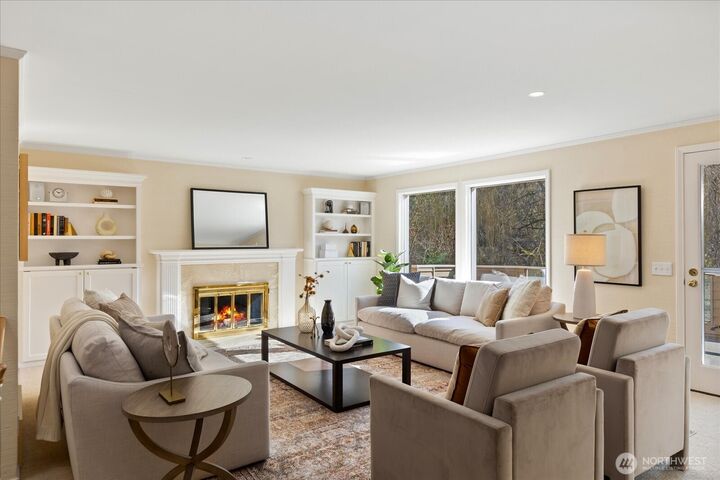 Property Photo:  612  Elm Place  WA 98020 