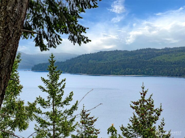 Property Photo:  136  Discovery Crest Pl  WA 98368 