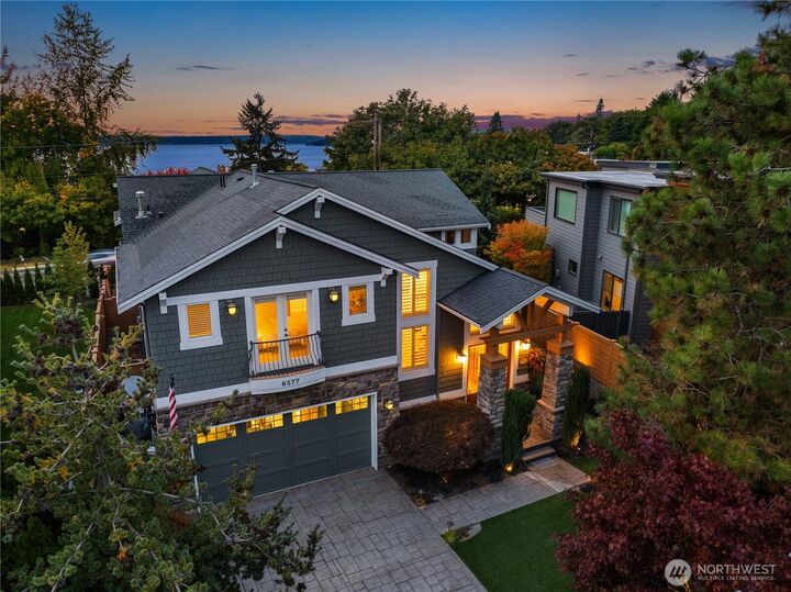 Property Photo:  6577  102nd Avenue NE  WA 98033 