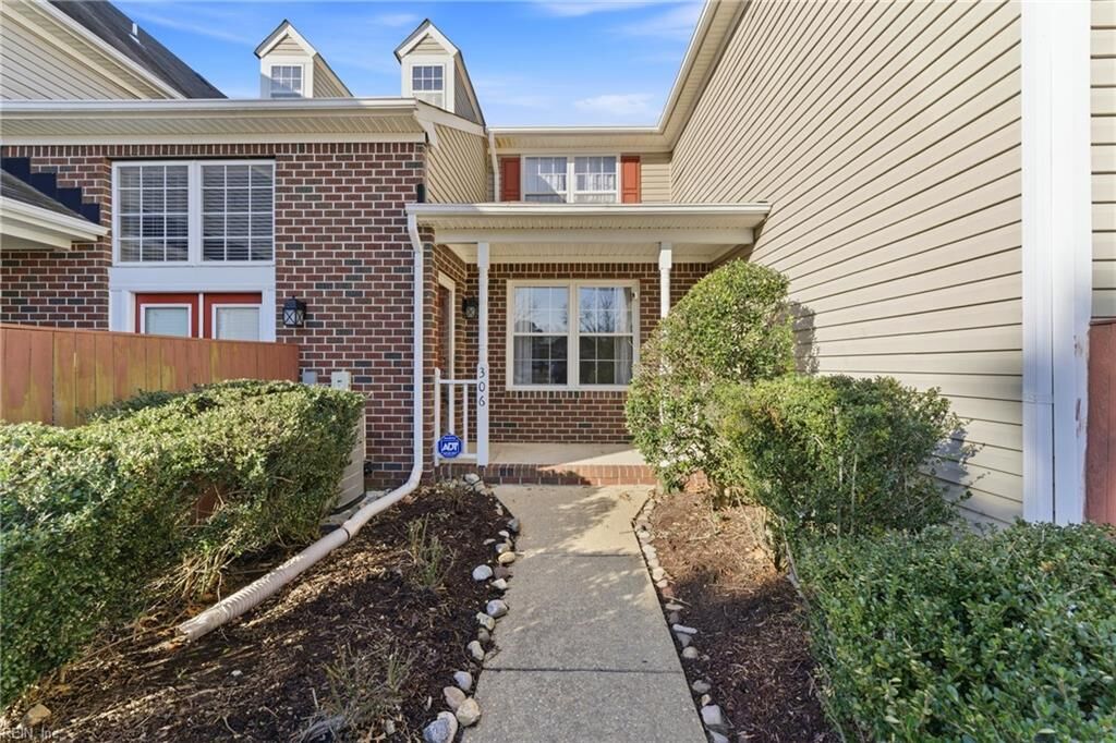 Property Photo:  306 Primrose Ln  VA 23320 