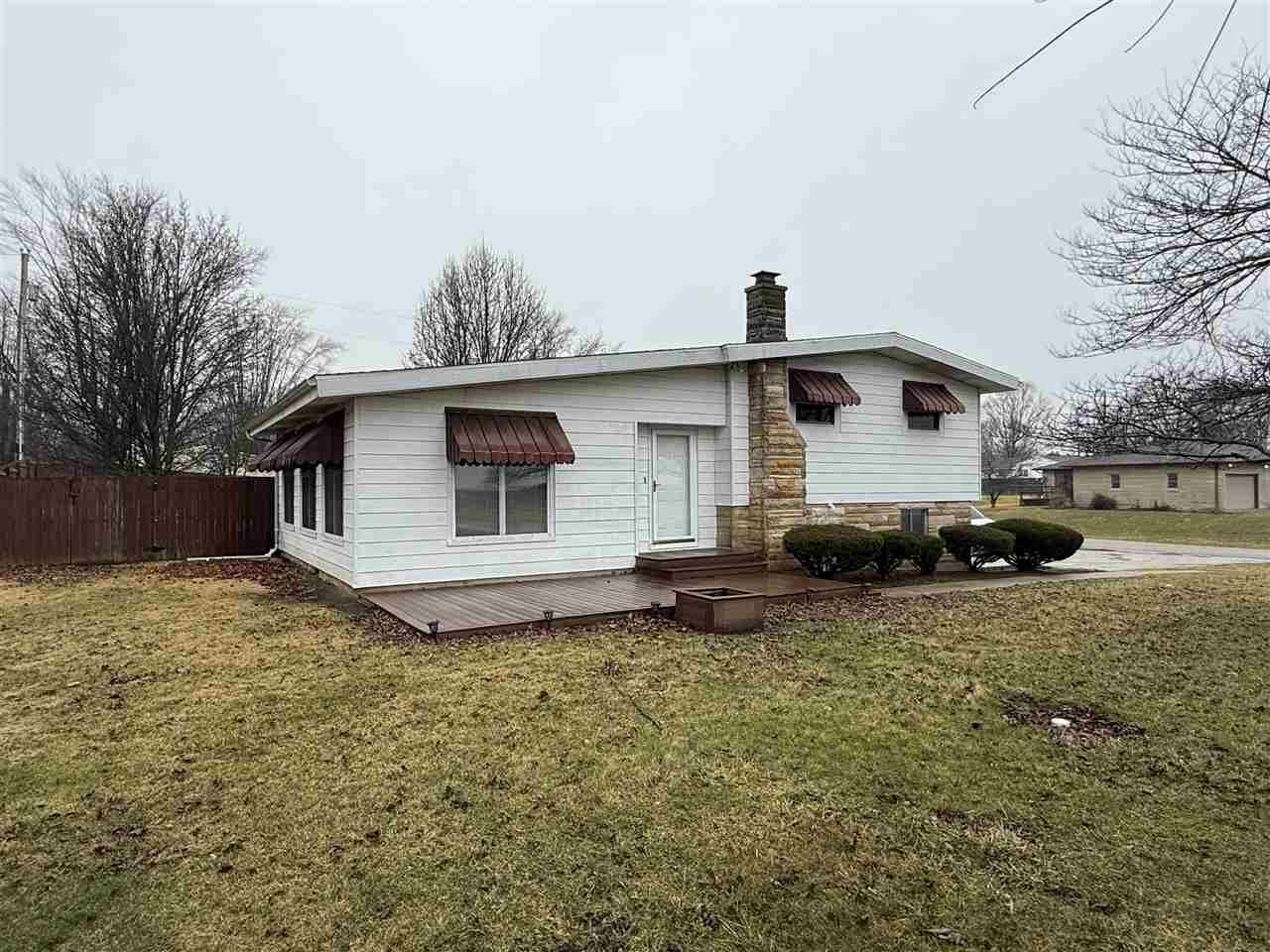 Property Photo:  3253 S State Road 103  IN 47362 