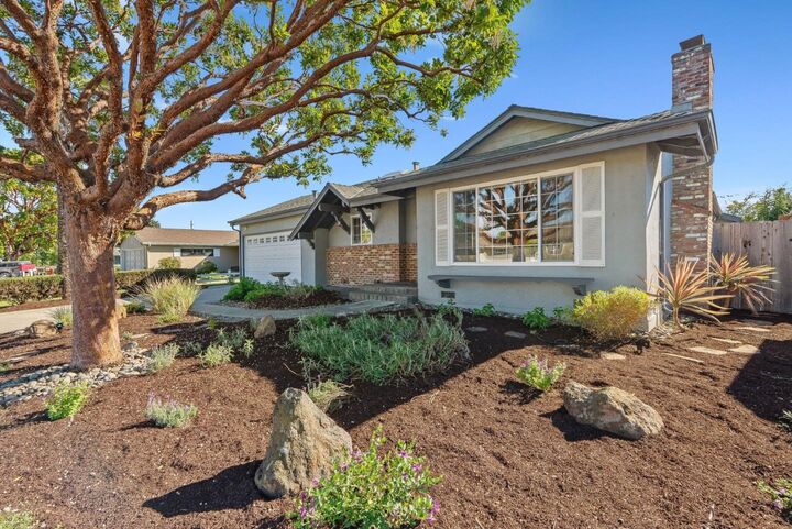 Property Photo:  15 Del Rey Circle  CA 93901 