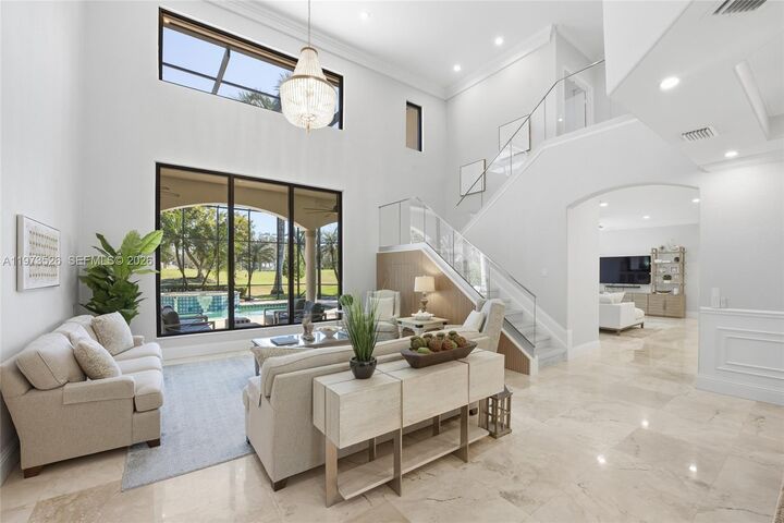 Property Photo:  2465 Provence Cir  FL 33327 