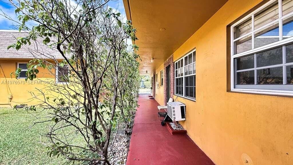 Property Photo:  1702 McKinley St 3  FL 33020 