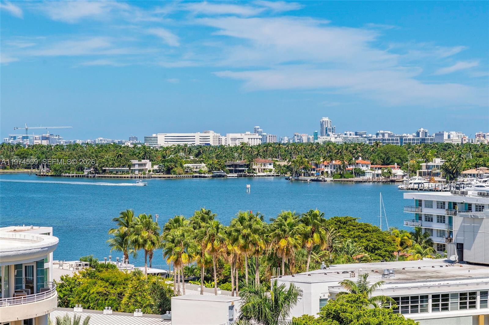 Property Photo: 3 Island Ave 09L FL 33139