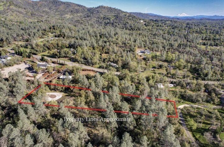 Property Photo: 8003 Narrows Way CA 96001