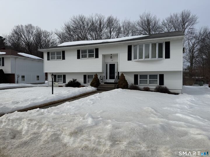 Property Photo:  78 Carriage Drive  CT 06708 