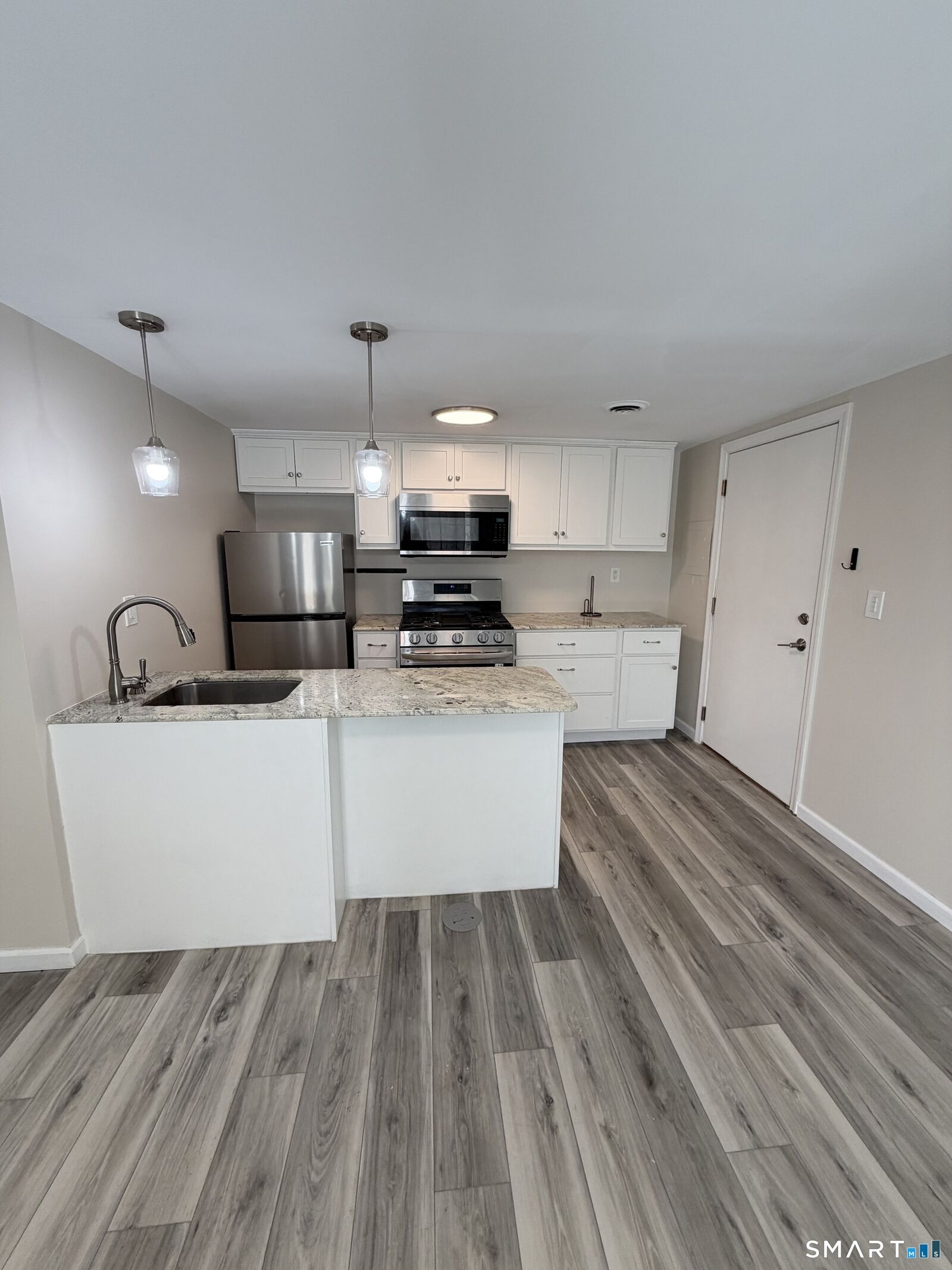 Property Photo: 267 Branford Road 203 CT 06471