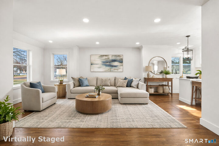 Property Photo:  553 Birdseye Street  CT 06615 