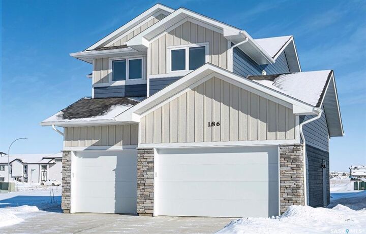 Property Photo:  186 Mazurek Crescent  SK S7V 1S2 