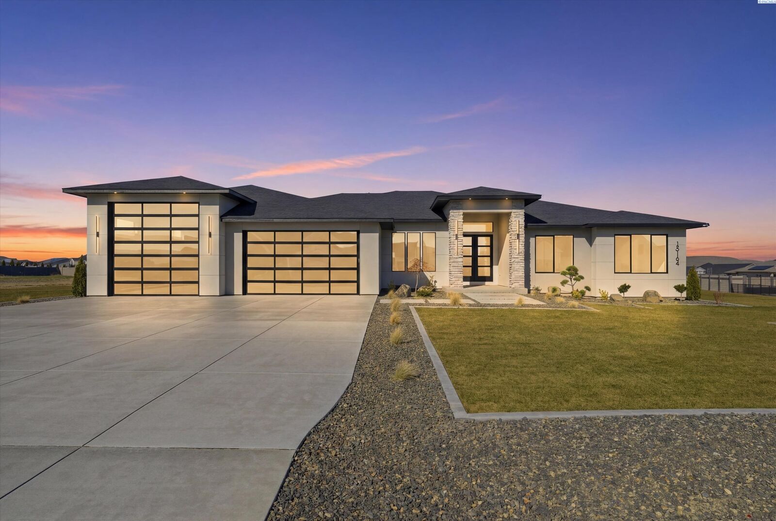 Property Photo:  15164 Furlong Ln  WA 99338 