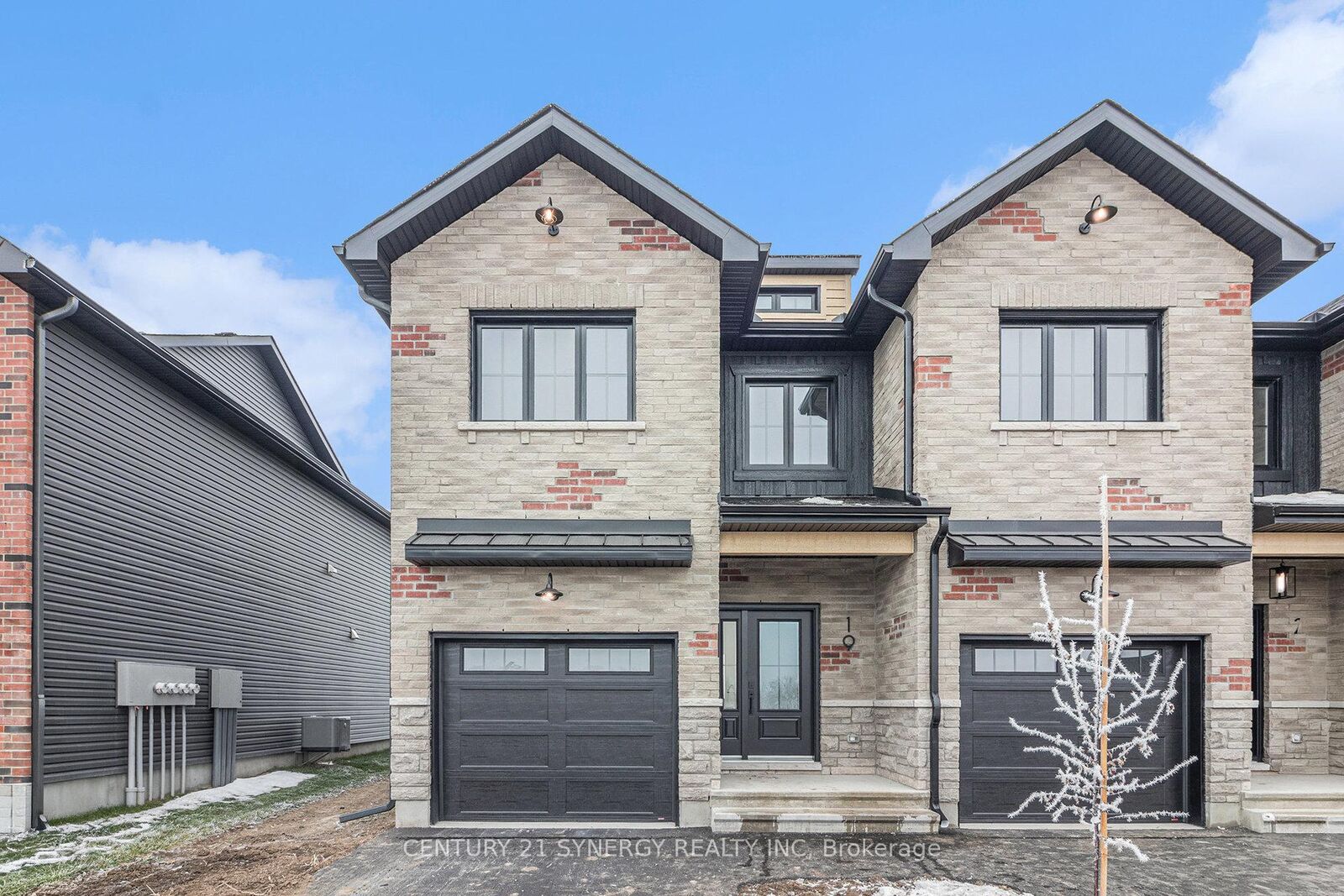 Property Photo:  27 Helen Street  ON K0A 1R0 