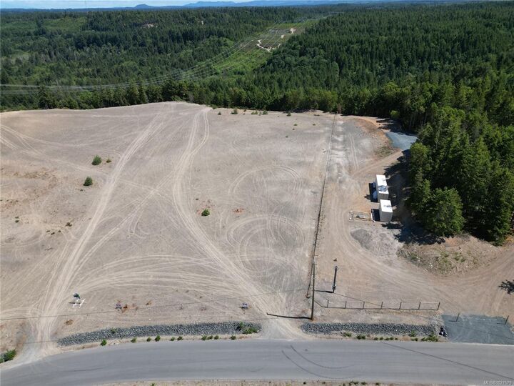Property Photo: 4 Ashling Rd BC V9K 2V1