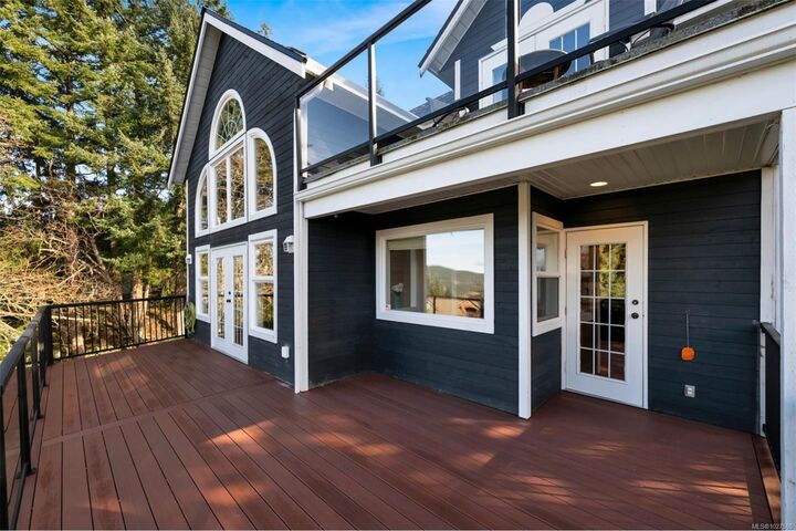 Property Photo:  6054 Chippewa Rd  BC V9L 5P5 