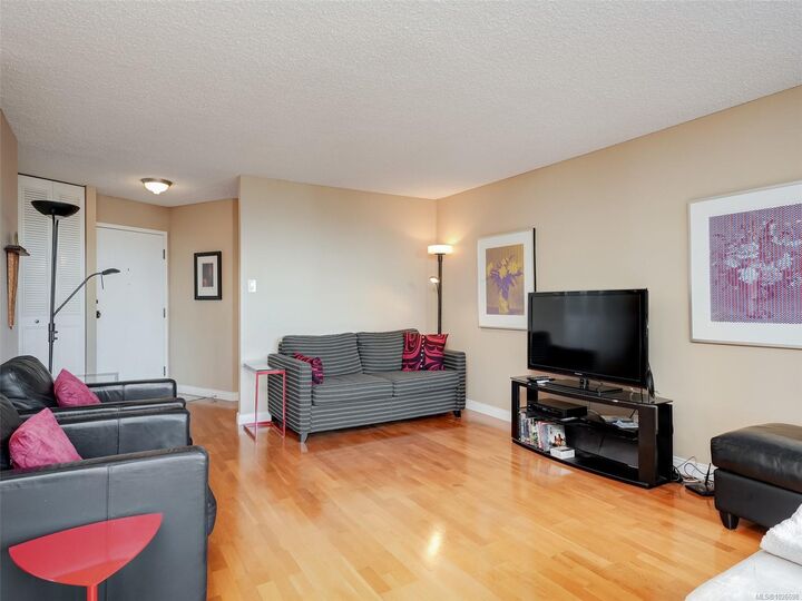 Property Photo: 225 Belleville St 407 BC V8V 4T9